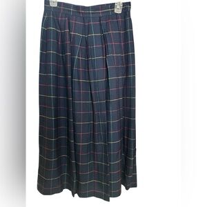 Elegant Plaid Maxi Skirt in Black